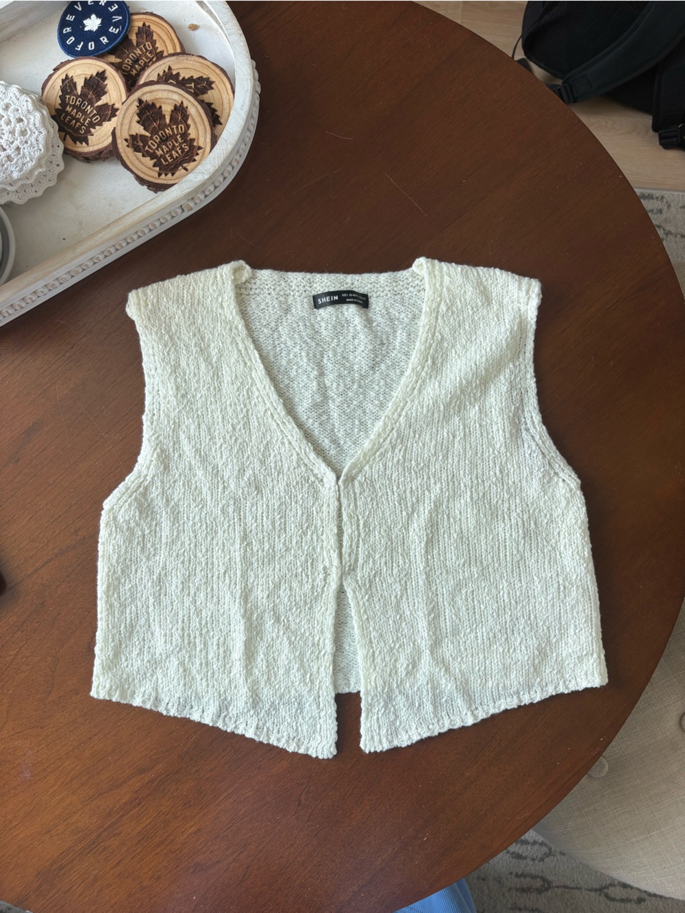 SHEIN Cream Textured Knit Cropped Vest